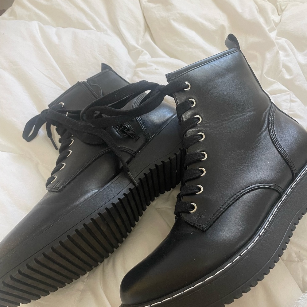 Madden Girl Black Platform Boots 8